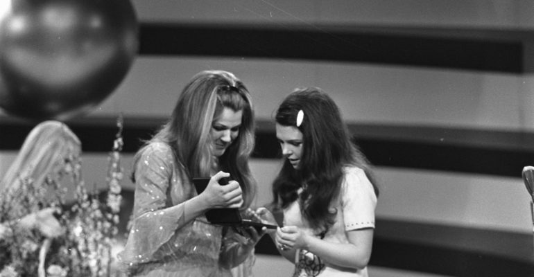 All kinds of music: Dana en De Specials